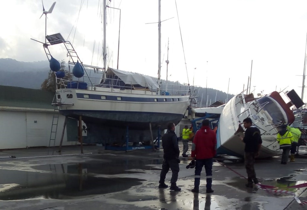 Yacht beside Sagarena fell over